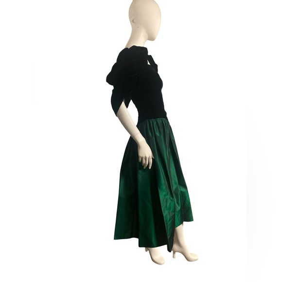 Loralie 90s Black and Green Midi Dress - Picture 2 of 5